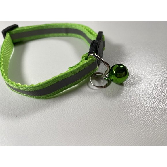 Green Cat Breakaway Collar New With Jingle Bell And Reflective Strip - Picture 2 of 5
